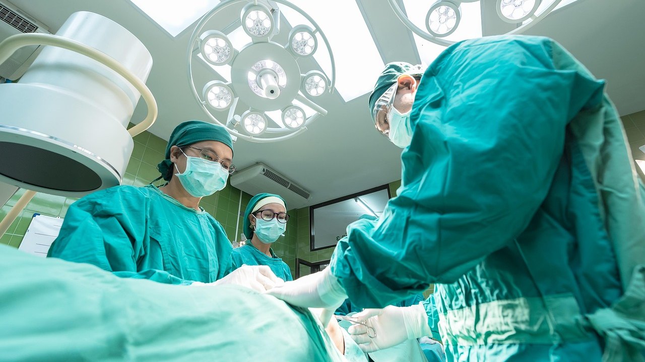 Augmented Reality Liver Surgery: USMLE Couinaud Review