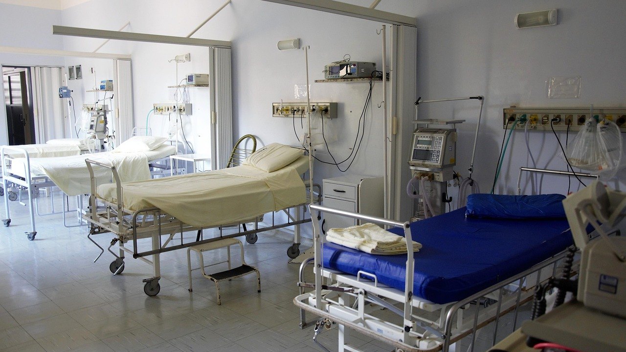 emergency room hospital corridor