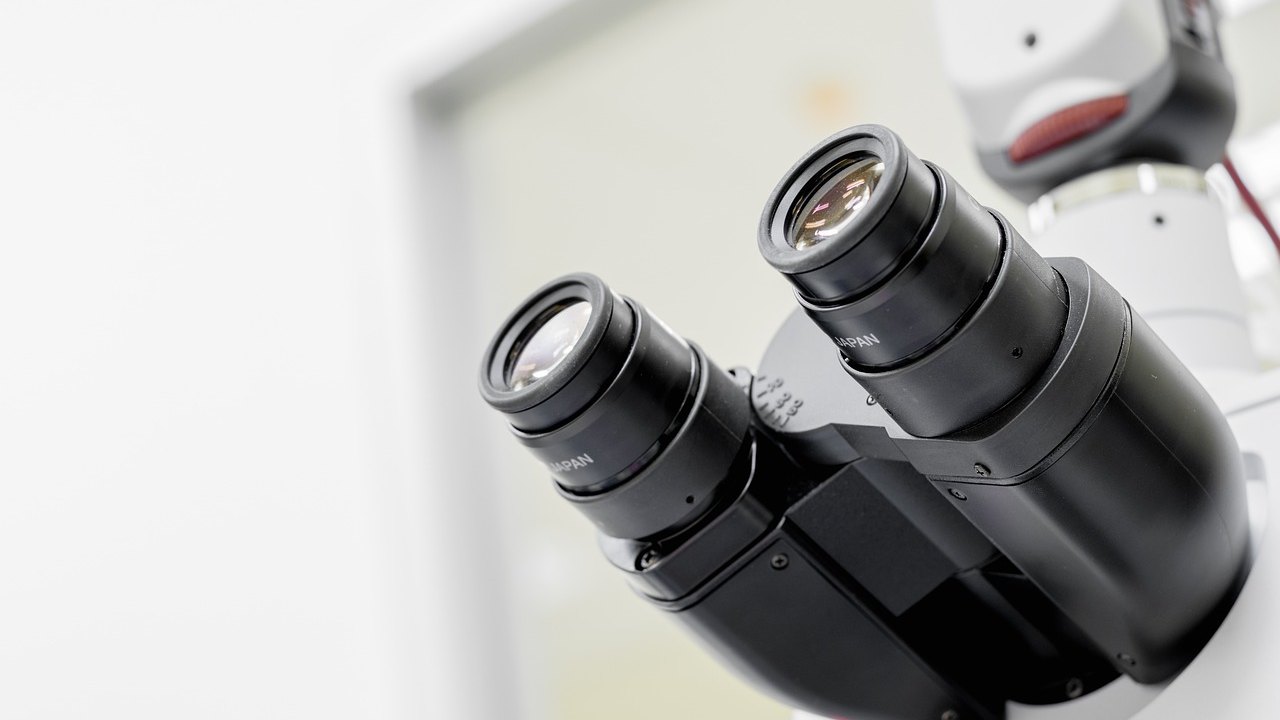 pathology laboratory microscope