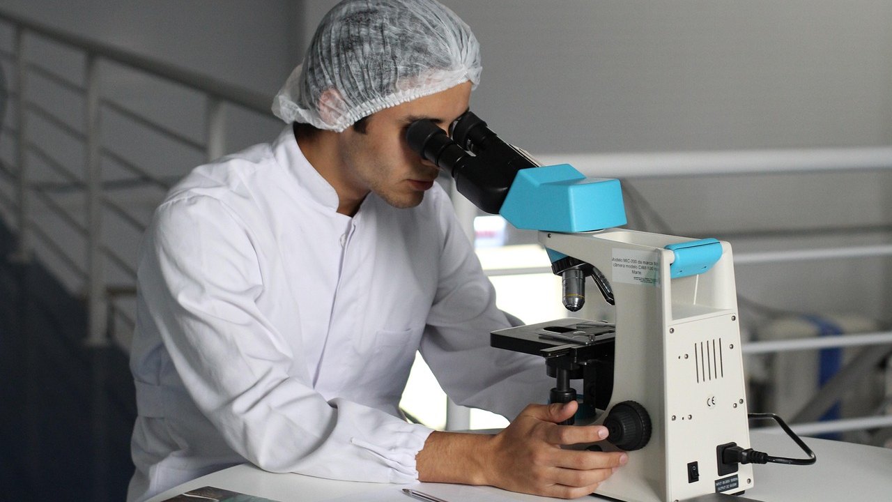 laboratory microscope immunology research